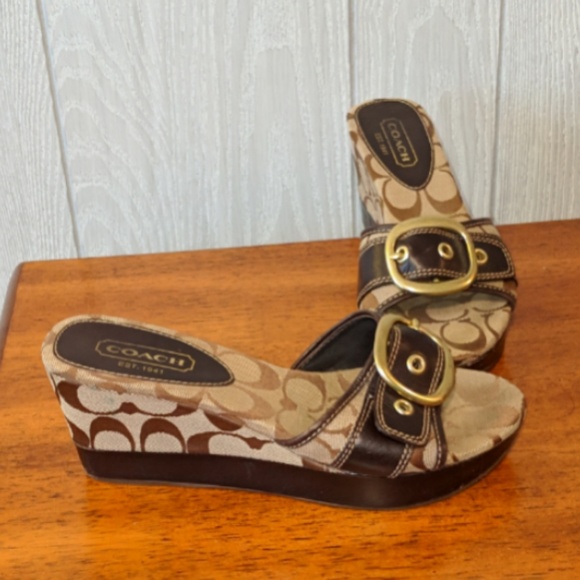 Coach Shoes - ☕Coach wedges sz 6 1/2
